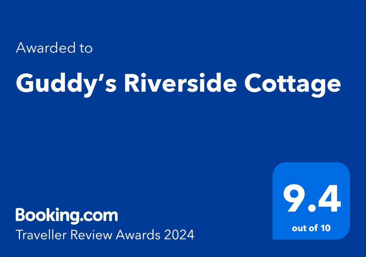 Guddy'S Riverside Cottage Nausori 外观 照片